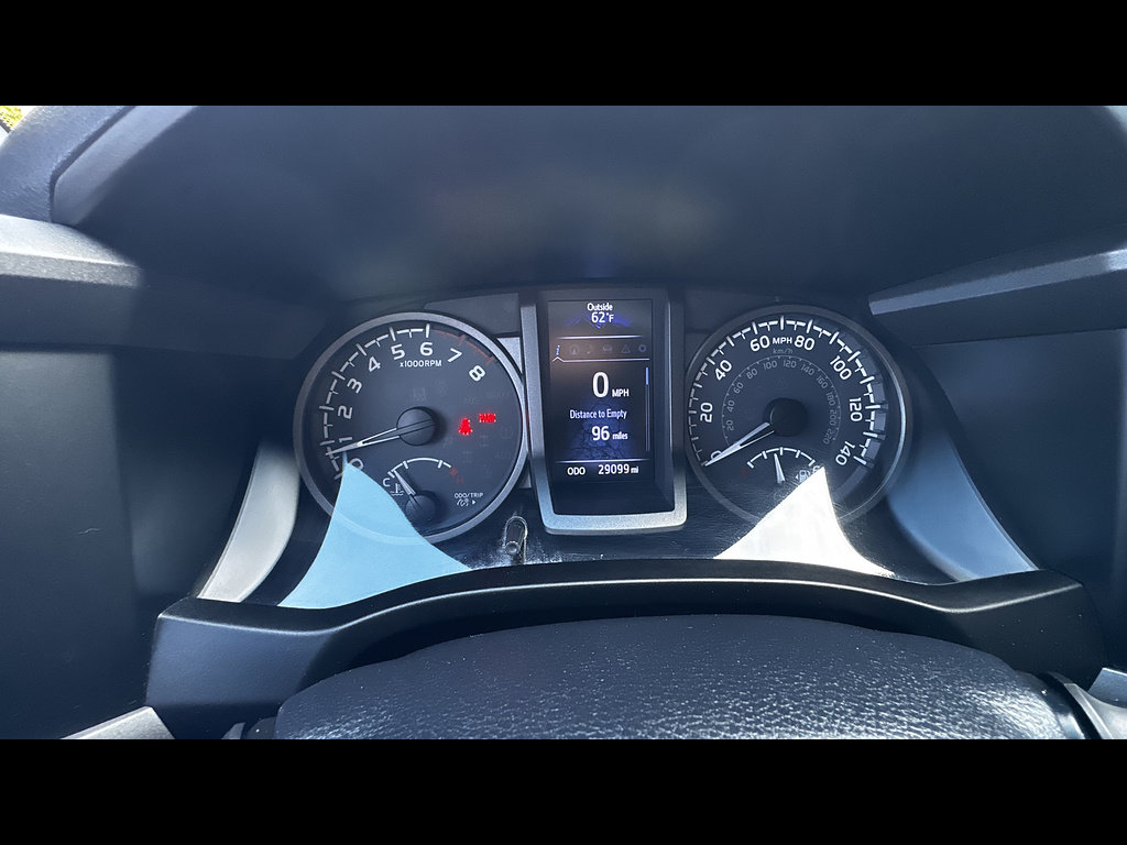 Certified 2019 Toyota Tacoma TRD Off-Road AWD/4WD image 24