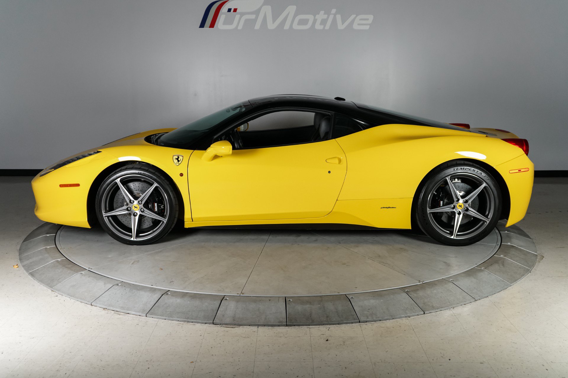 Used 2011 Ferrari 458 Italia Coupe RWD image 4