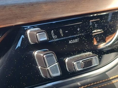 New 2024 Jeep Grand Wagoneer Series III AWD/4WD image 32
