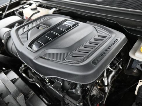 Used 2025 Jeep Wagoneer Series III w/ Premium Group I AWD/4WD image 34