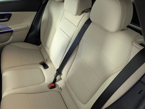 New 2026 Mercedes-Benz GLC 300 GLC 300 image 10