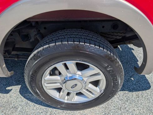 Used 2004 Ford F150 Lariat RWD image 10