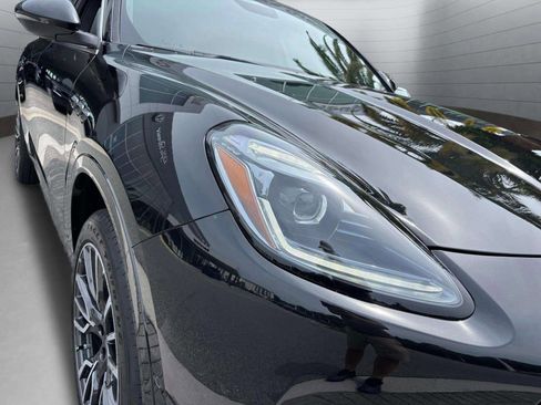 New 2025 Maserati Grecale Modena image 43