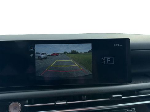 Certified 2025 Hyundai Santa Cruz SE FWD image 18