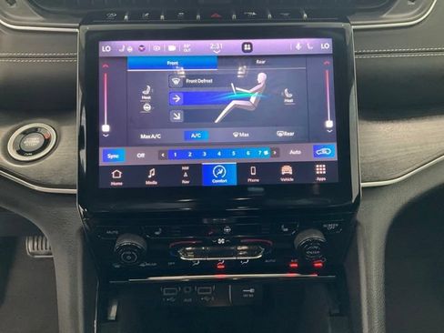 Used 2021 Jeep Grand Cherokee L Limited RWD image 15