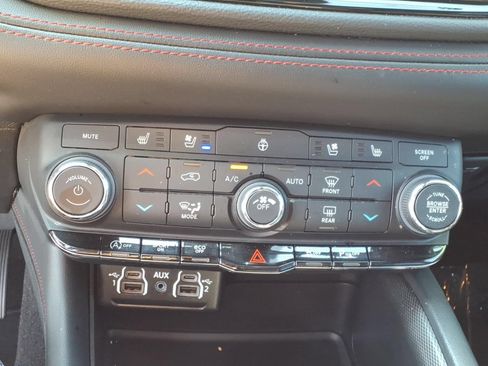 Used 2024 Dodge Durango GT AWD/4WD image 24