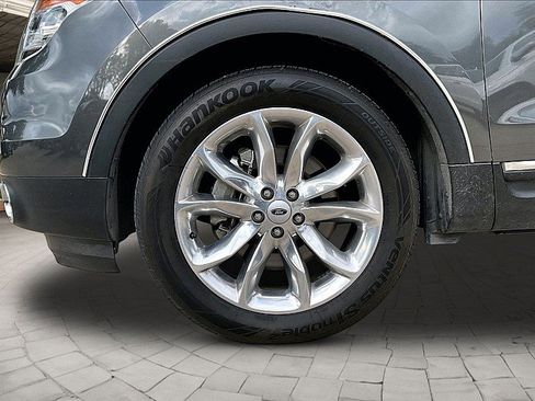 Used 2015 Ford Explorer XLT w/ Equipment Group 202A FWD image 7