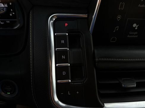 Used 2022 GMC Yukon SLT w/ SLT Luxury Package AWD/4WD image 22