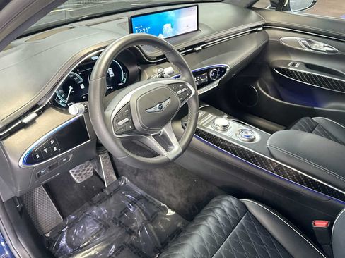 Used 2023 Genesis GV70 3.5T Sport w/ Sport Prestige Package AWD/4WD image 13