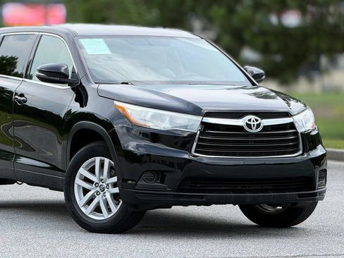 Used 2016 Toyota Highlander LE FWD image 47