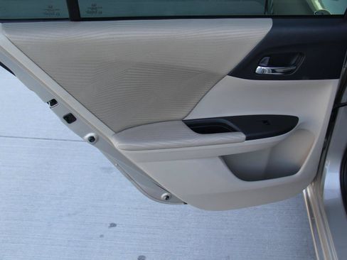 Used 2015 Honda Accord LX image 21
