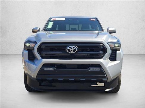Certified 2025 Toyota Tacoma SR5 AWD/4WD image 2