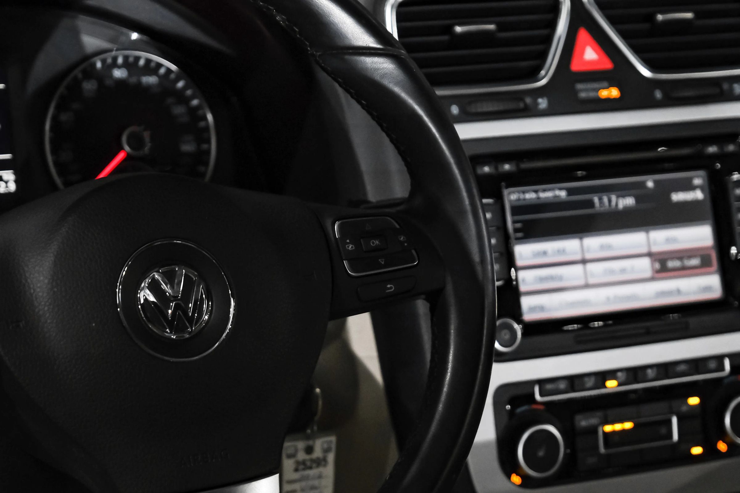 Used 2012 Volkswagen Eos Komfort FWD image 19