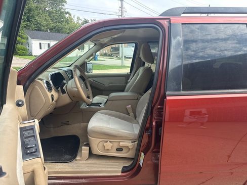 Used 2010 Ford Explorer XLT AWD/4WD image 11