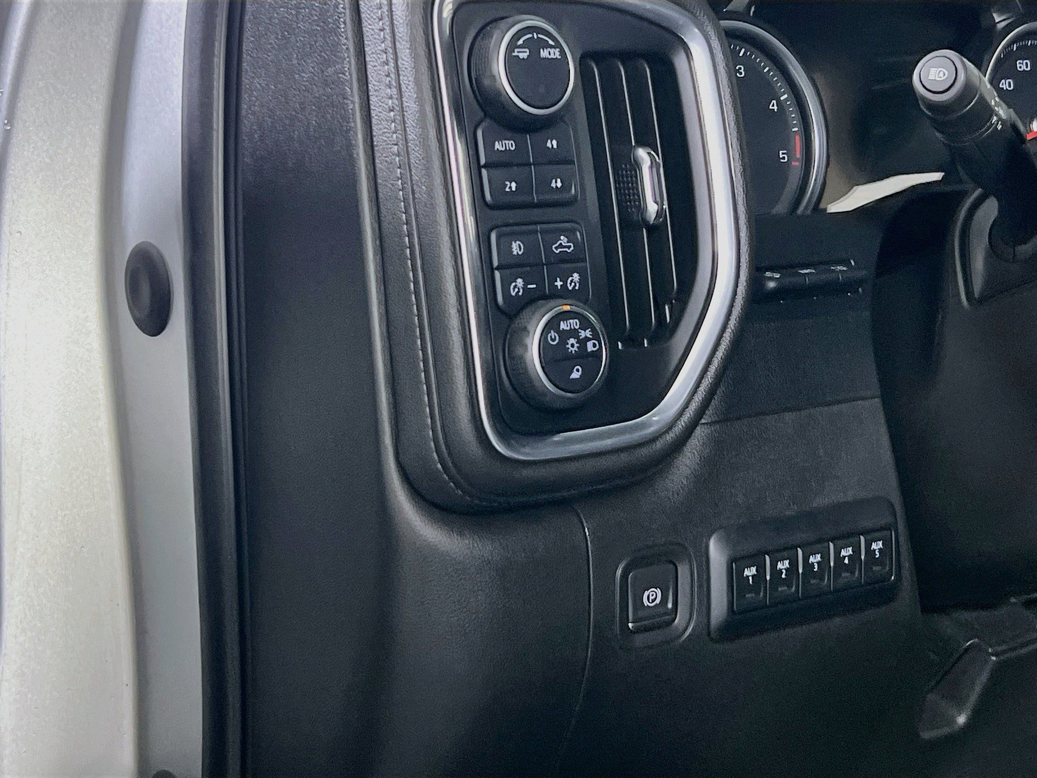 Used 2022 Chevrolet Silverado 2500 High Country w/ Z71 Off-Road Package AWD/4WD image 10