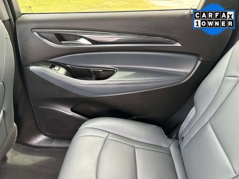 Used 2024 Buick Enclave Premium image 16