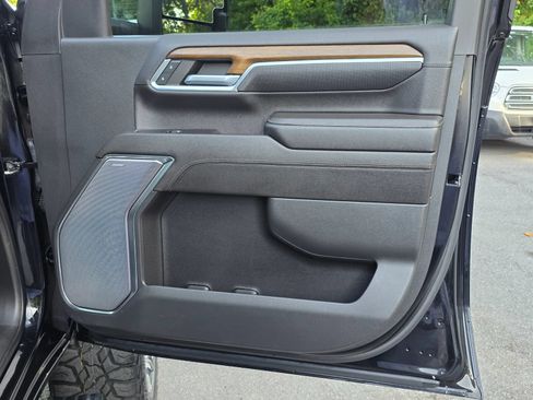 Used 2024 Chevrolet Silverado 2500 High Country w/ Technology Package AWD/4WD image 37