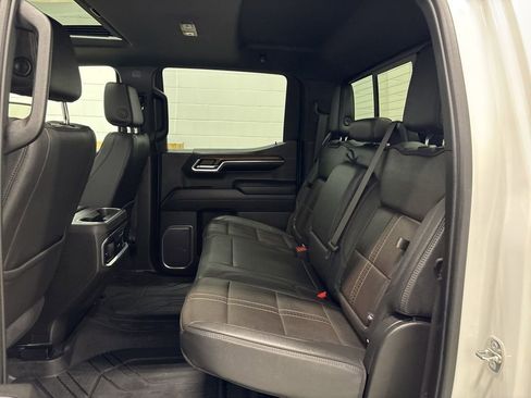 Used 2023 Chevrolet Silverado 1500 High Country w/ High Country Premium Package image 36