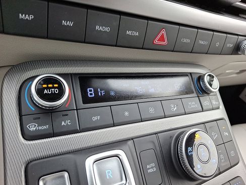 Used 2023 Hyundai Palisade Limited image 17