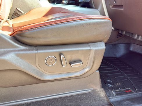 Used 2019 Ford F150 King Ranch w/ Equipment Group 601A Luxury AWD/4WD image 20