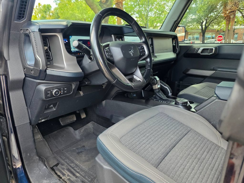 Used 2021 Ford Bronco Outer Banks AWD/4WD image 11