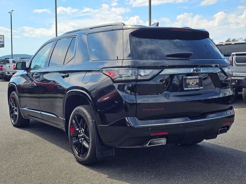Used 2021 Chevrolet Traverse Premier w/ Redline Edition AWD/4WD image 5