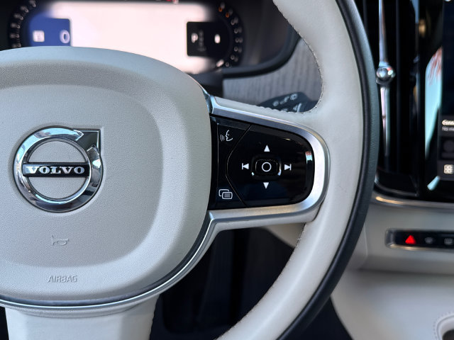 Certified 2025 Volvo V90 B6 Cross Country Plus AWD/4WD image 13