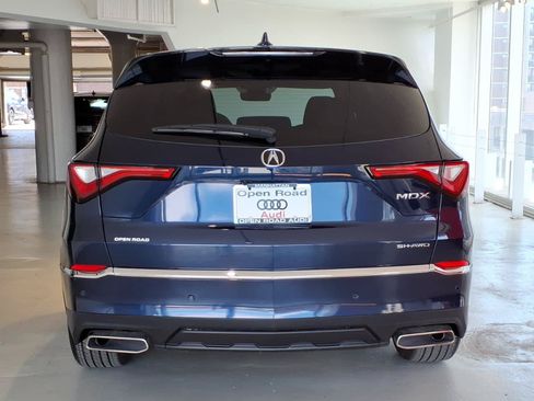 Used 2023 Acura MDX SH-AWD w/ Technology Package image 5