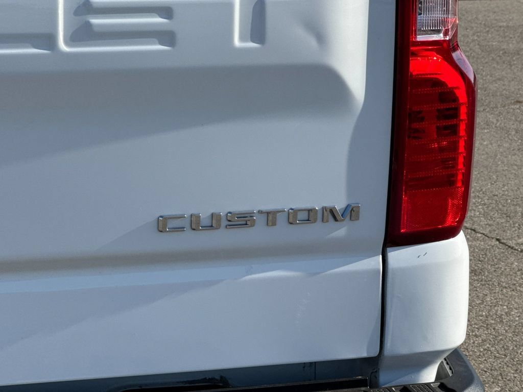 Used 2023 Chevrolet Silverado 1500 Custom RWD image 30