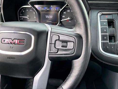 Used 2021 GMC Yukon SLT w/ SLT Premium Package image 25