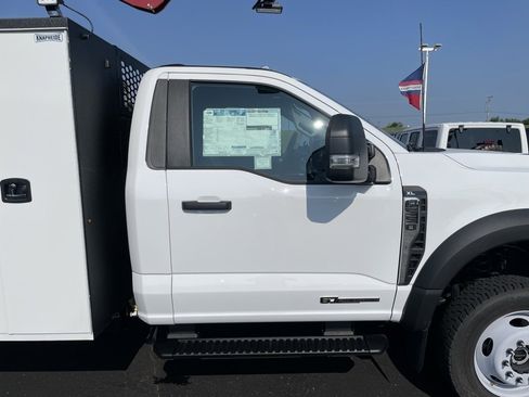 New 2025 Ford F550 4x4 Regular Cab Super Duty image 29