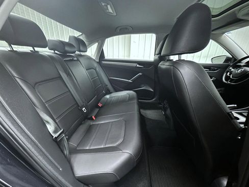 Used 2021 Volkswagen Passat 2.0T SE image 18