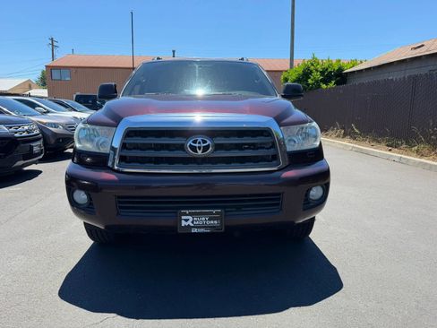 Used 2013 Toyota Sequoia SR5 AWD/4WD image 2