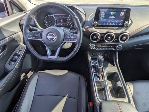Used 2025 Nissan Sentra SR w/ SR Premium Package image 27
