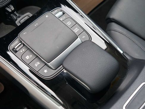 Used 2023 Mercedes-Benz EQB 300 4MATIC image 13