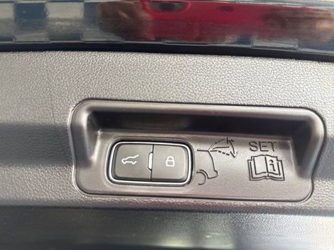 Used 2021 Ford Explorer Limited w/ Equipment Group 301A image 12