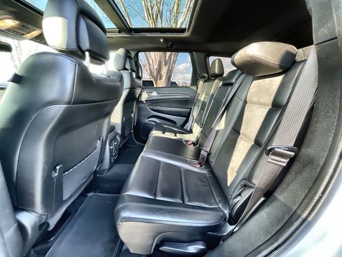 Used 2022 Jeep Grand Cherokee Limited w/ Trailer Tow Group IV image 25