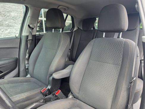 Used 2020 Chevrolet Trax LS w/ Tint and Cruise Package FWD image 6