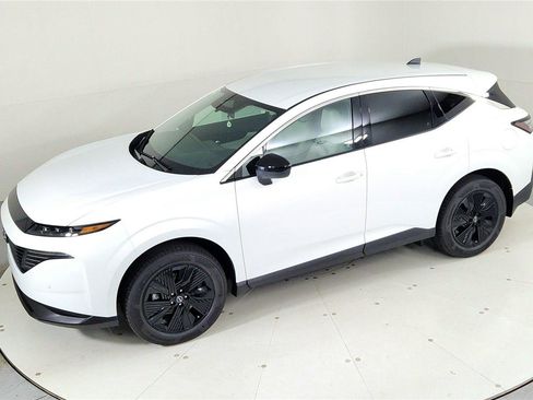 Used 2025 Nissan Murano SV image 37