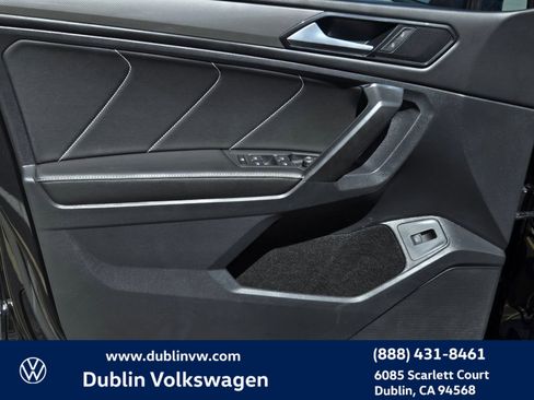 Certified 2022 Volkswagen Tiguan SE FWD image 10