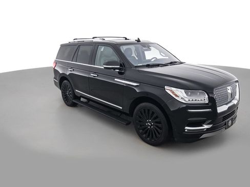 Used 2018 Lincoln Navigator Reserve w/ Technology Package image 3