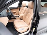 Certified 2022 Porsche Macan image 5