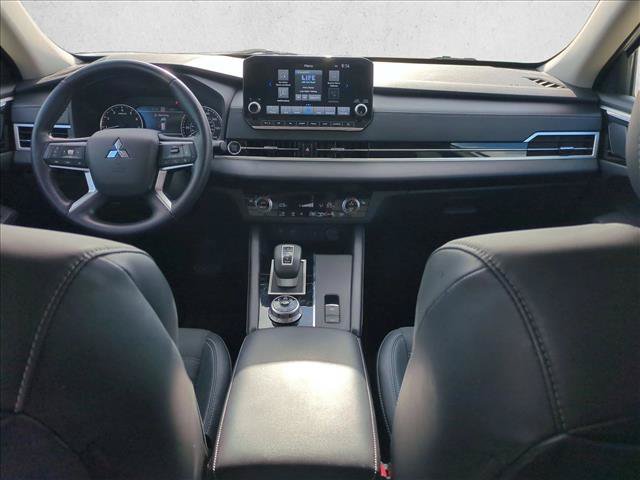Used 2022 Mitsubishi Outlander SE AWD/4WD image 18