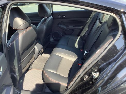 Used 2021 Nissan Altima 2.5 SR FWD image 23