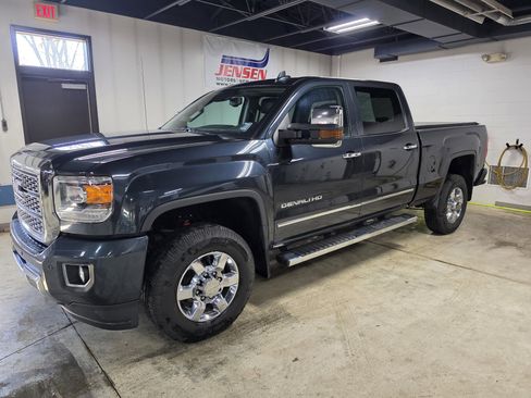 Used 2019 GMC Sierra 3500 Denali w/ LPO, Protection Package image 1