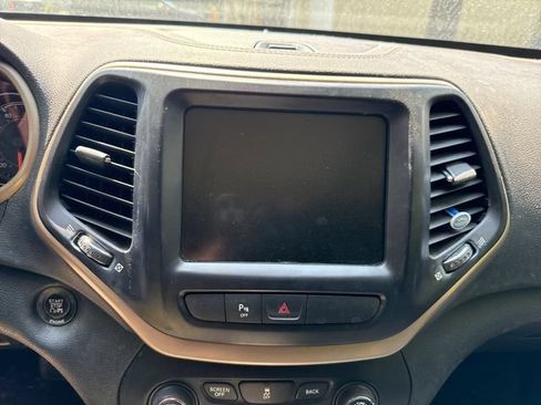 Used 2016 Jeep Cherokee Limited AWD/4WD image 20