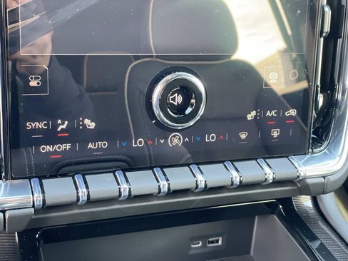 New 2026 GMC Yukon XL Elevation image 15