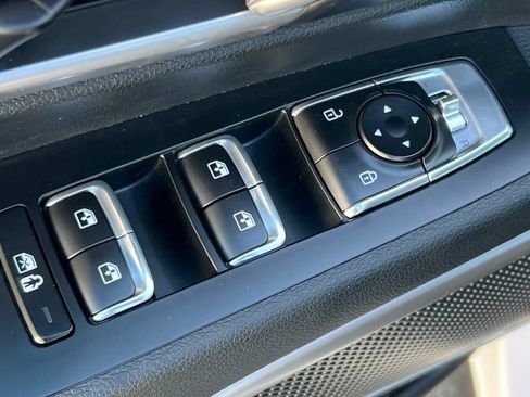 Used 2024 Kia Telluride S FWD image 11