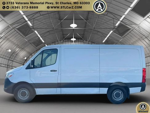 Used 2022 Mercedes-Benz Sprinter 1500 image 6