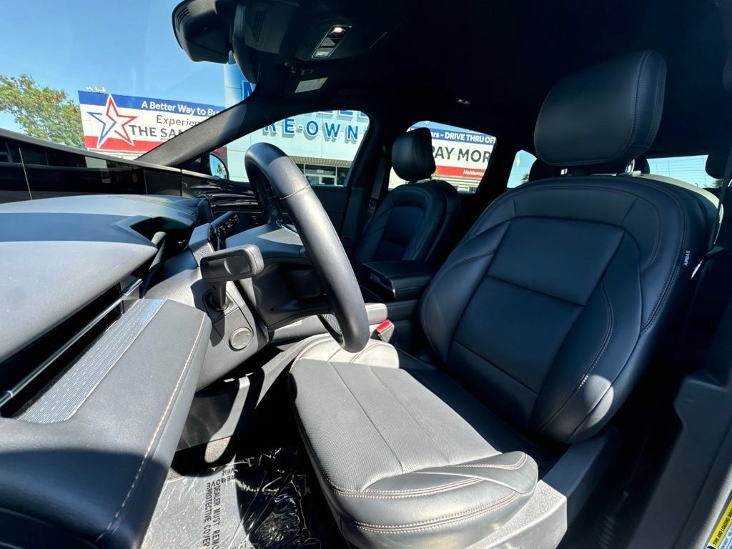 Certified 2024 Lincoln Nautilus Premier w/ Jet Appearance Package AWD/4WD image 14